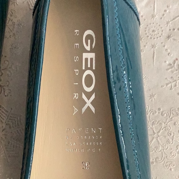 NWT Geox Respira. Shoes - Picture 3 of 8
